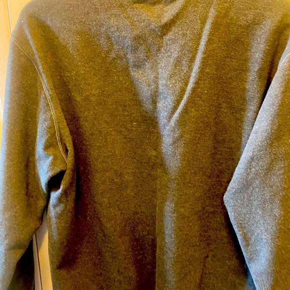 Men’s crew neck sweater. Blanket stitching highlights. - Picture 2 of 3